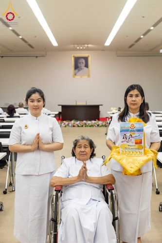 ภาพ No.324861:วันพฤหัสบดีที่ 23 เมษายน พ.ศ.2569  หลวงพ่อทัตตชีโว รองเจ้าอาวาสวัดพระธรรมกาย ถวายการต้อนรับและปฏิสันถารคณะชาวอินโดนีเซีย