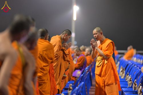 ภาพ No.284597:วันอาทิตย์ที่ 14 ธันวาคม พ.ศ.2568  พิธีทำบุญเมืองสุราษฎร์ธานี 110ปี และพิธีตักบาตรพระสงฆ์ 1,110 รูป  ณ บริเวณริมน้ำวัดกลาง (เก่า) ถนนบ้านดอน ตำบลตลาดใหม่ อำเภอเมือง จังหวัดสุราษฎร์ธานี