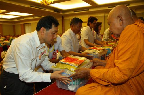 ภาพ No.3228:พิธีถวายสังฆทานแด่คณะสงฆ์ 266 วัด ใน 4 จังหวัดภาคใต้ ครั้งที่ 44