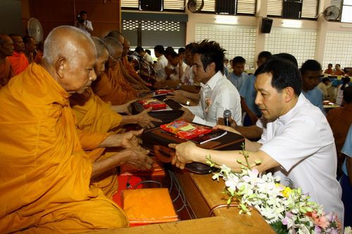 ภาพ No.3236:พิธีถวายสังฆทานแด่คณะสงฆ์ 266 วัด ใน 4 จังหวัดภาคใต้ ครั้งที่ 45