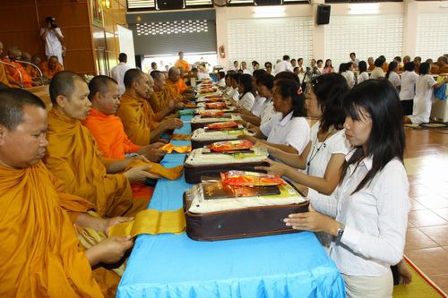 ภาพ No.3239:พิธีถวายสังฆทานแด่คณะสงฆ์ 266 วัด ใน 4 จังหวัดภาคใต้ ครั้งที่ 45