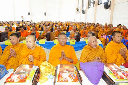 ภาพ No.3241:พิธีถวายสังฆทานแด่คณะสงฆ์ 266 วัด ใน 4 จังหวัดภาคใต้ ครั้งที่ 45