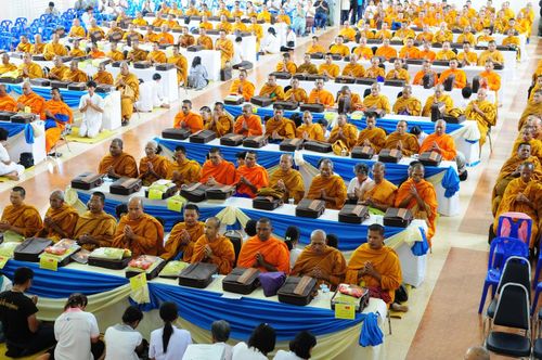 ภาพ No.3247:พิธีถวายสังฆทานแด่คณะสงฆ์ 266 วัด ใน 4 จังหวัดภาคใต้ ครั้งที่ 45