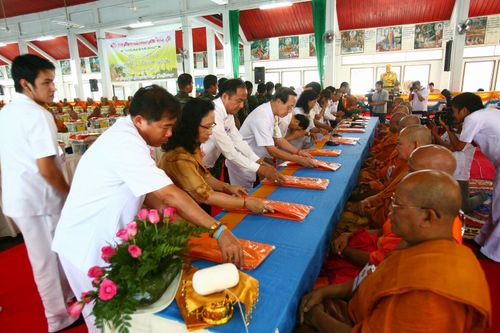 ภาพ No.3254:พิธีถวายสังฆทานแด่คณะสงฆ์ 266 วัด ใน 4 จังหวัดภาคใต้ ครั้งที่ 46