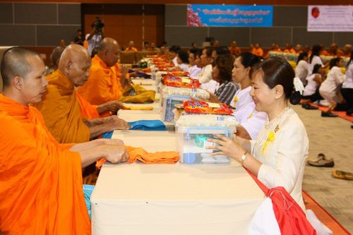 ภาพ No.3261:พิธีถวายสังฆทานแด่คณะสงฆ์ 266 วัด ใน 4 จังหวัดภาคใต้ ครั้งที่ 48