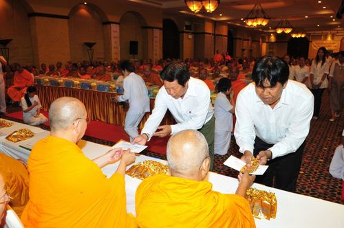 ภาพ No.3276:พิธีถวายสังฆทานแด่คณะสงฆ์ 266 วัด ใน 4 จังหวัดภาคใต้ ครั้งที่ 49