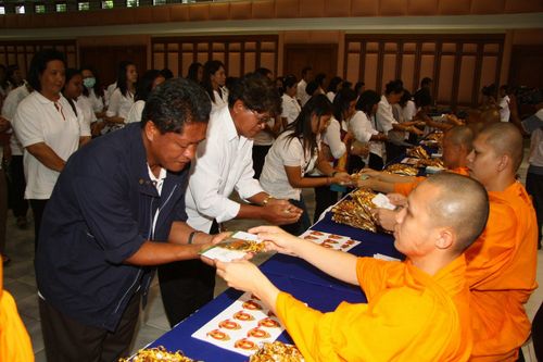 ภาพ No.3298:พิธีถวายสังฆทานแด่คณะสงฆ์ 266 วัด ใน 4 จังหวัดภาคใต้ ครั้งที่ 50