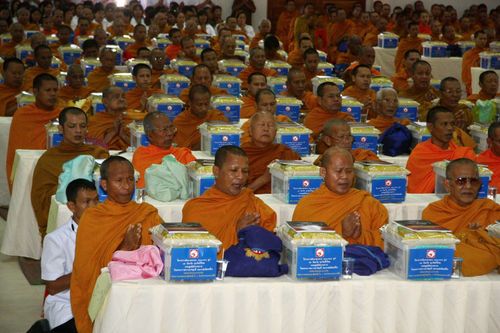 ภาพ No.3303:พิธีถวายสังฆทานแด่คณะสงฆ์ 266 วัด ใน 4 จังหวัดภาคใต้ ครั้งที่ 51