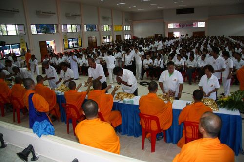 ภาพ No.3307:พิธีถวายสังฆทานแด่คณะสงฆ์ 266 วัด ใน 4 จังหวัดภาคใต้ ครั้งที่ 51