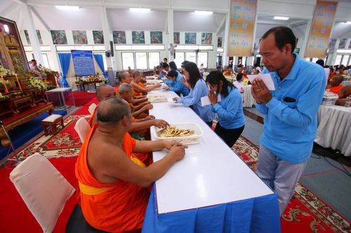 ภาพ No.3309:พิธีถวายสังฆทานแด่คณะสงฆ์ 266 วัด ใน 4 จังหวัดภาคใต้ ครั้งที่ 53