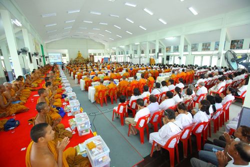 ภาพ No.3329:พิธีถวายสังฆทานแด่คณะสงฆ์ 266 วัด ใน 4 จังหวัดภาคใต้ ครั้งที่ 53