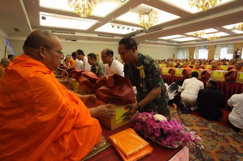 ภาพ No.3343:พิธีถวายสังฆทานแด่คณะสงฆ์ 266 วัด ใน 4 จังหวัดภาคใต้ ครั้งที่ 55
