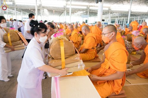 ภาพ No.66486:พิธีถวายอุปกรณ์เครื่องกันหนาว แด่คณะพระภิกษุ สามเณร วัดพระธรรมกาย วันเสาร์ที่ 10 ธันวาคม พ.ศ. 2565 ณ สภาธรรมกายสากล วัดพระธรรมกาย จ.ปทุมธานี