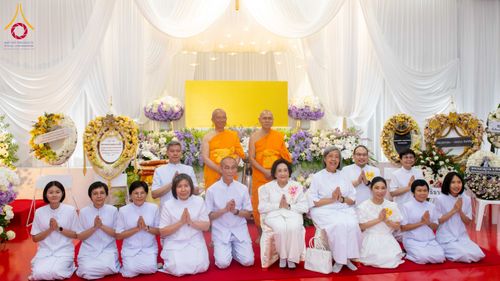 ภาพ No.316156:วันศุกร์ที่ 27 มีนาคม พ.ศ. 2569 พิธีบำเพ็ญกุศล คุณพ่อณรงค์ จินตมากุล  สิริอายุ 99 ปี 11 เดือน โยมบิดา พระครูปลัดรัตนวีรวัฒน์ (รังสฤษดิ์ อิทฺธิจินตโก) ที่ปรึกษาเจ้าคณะจังหวัดปทุมธานี เจ้าอาวาสวัดพระธรรมกาย  ณ ห้องปลูกศรัทธา 2 วัดพระธรรมกาย ปทุมธานี