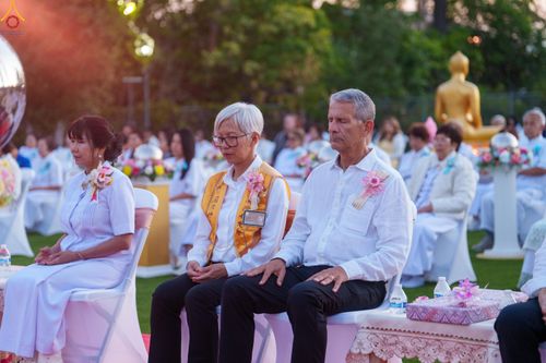 ภาพ No.332974:วันอาทิตย์ที่ 31 พฤษภาคม พ.ศ. 2569 วันวิสาขบูชา ณ วัดพระธรรมกายแคลิฟอร์เนีย  ประเทศสหรัฐอเมริกา