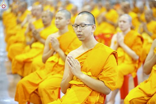 ภาพ No.337879:วันอาทิตย์ต้นเดือน 5 กรกฎาคม พ.ศ.2569 พิธีบูชาข้าวพระ ณ สภาธรรมกายสากล วัดพระธรรมกาย