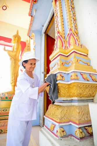ภาพ No.71721:พระธรรมยาตรา ปฏิบัติศาสนกิจ ทำนุบำรุงศาสนสถาน, สวดธรรมจักร ,ปฏิบัติธรรม ร่วมกับชุมชน,นักเรียนเด็กดีวีสตาร์ และร่วมพิธีทอดผ้าป่าบำรุงศาสนสถาน ในโครงการธรรมยาตรากตัญญูบูชา มหาปูชนียาจารย์ พระมงคลเทพมุนี(สด จนฺทสโร) พระผู้ปราบมาร อนุสรณ์สถาน 7 แห่ง ปีที่ 11