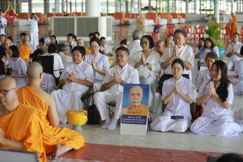 ภาพ No.321421:วันเสาร์ที่ 11 เมษายน พ.ศ.2569 พิธีขอบรรพชา พิธีขอสรณคมณ์และศีล, พิธีถวายบาตร พิธีอุปสมบท โครงการอุปสมบทหมู่ บูชาธรรมหลวงพ่อธัมมชโย พ.ศ.2569 โครงการอุปสมบทหมู่ธรรมทายาท ระดับอุดมศึกษา รุ่น 53 (ภาคฤดูร้อน) ณ วัดพระธรรมกาย ปทุมธานี