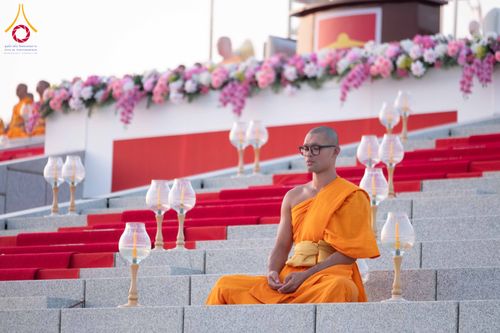 ภาพ No.312088:วันอังคารที่ 3 มีนาคม พ.ศ.2569 พิธีเวียนประทักษิณและจุดมาฆประทีป ณ ลานธรรมพระมหาธรรมกายเจดีย์ วัดพระธรรมกาย