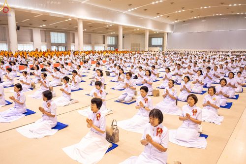 ภาพ No.339592:วันที่ 18 กรกฎาคม พ.ศ.2569 วันมหารำลึก ครั้งที่ 36 ณ ห้องแก้วสารพัดนึก 1 วัดพระธรรมกาย