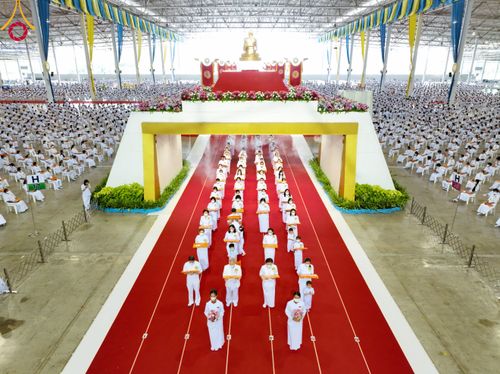 ภาพ No.90040:พิธีปฎิบัติธรรมและพิธีทอดผ้าป่าสมทบกฐินครั้งที่ 3 เนื่องใน 139 ปี วันคล้ายวันเกิดด้วยรูปกายเนื้อ พระมงคลเทพมุนี (สด จนฺทสโร) พระผู้ปราบมาร วันอังคารที่ 10 ตุลาคม พ.ศ. 2566 ณ วัดพระธรรมกาย จ.ปทุมธานี