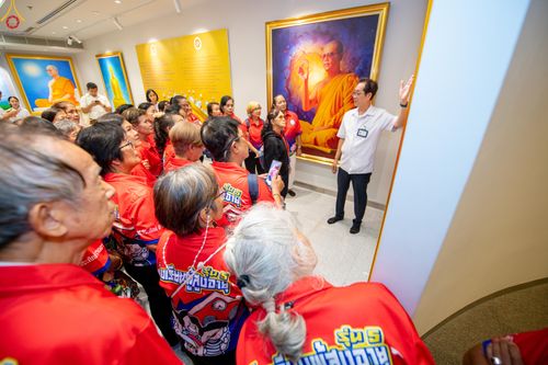 ภาพ No.321154:วันที่ 10 เมษายน พ.ศ.2569 โครงการส่งเสริมและสนับสนุนการเรียนรู้สำหรับผู้สูงอายุ ประจำปีงบประมาณ พ.ศ.2569 จัดโดย ฝ่ายสังคมสงเคราะห์ กองสวัสดิการสังคม องค์การบริหารตำบลคลองสาม จ.ปทุมธานี ณ วัดพระธรรมกาย