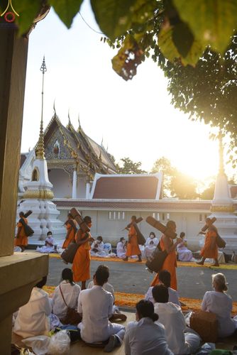 ภาพ No.72392:พิธีต้อนรับพระธรรมยาตรา ในโครงการธรรมยาตรากตัญญูบูชา มหาปูชนียาจารย์ พระมงคลเทพมุนี(สด จนฺทสโร) พระผู้ปราบมาร อนุสรณ์สถาน 7 แห่ง ปีที่ 11 วันที่ 18 มกราคม พ.ศ. 2566 ณ อนุสรณ์สถานลำดับที่ 4 สถานที่เกิดด้วยกายธรรม วัดโบสถ์ (บน) บางคูเวียง อ.บางกรวย จ.นนทบุ