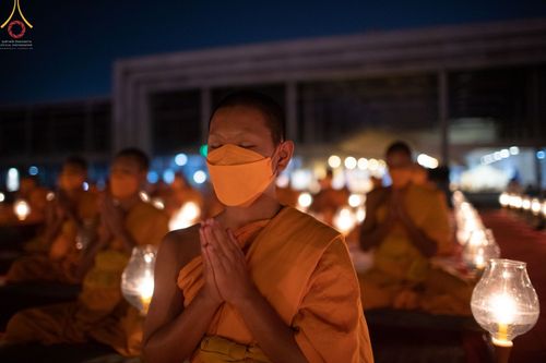 ภาพ No.75349:พิธีจุดประทีปถวายเป็นพุทธบูชา และบูชาธรรมมหาปูชนียาจารย์ ในโครงการธรรมยาตรากตัญญูบูชา มหาปูชนียาจารย์ พระมงคลเทพมุนี(สด จนฺทสโร) พระผู้ปราบมาร ปีที่ 11 ณ อนุสรณ์สถานลำดับที่ 7 สถานที่ขยายวิชชาธรรมกาย วัดพระธรรมกาย จ.ปทุมธานี วันที่ 31 มกราคม พ.ศ. 2566