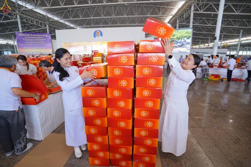 ภาพ No.320543:วันที่ 10 เมษายน พ.ศ.2569 การเตรียมกล่องไทยธรรม เพื่องานถวายมหาสังฆทาน 40,000 กว่าวัดทั่วประเทศ วันคุ้มครองโลก 22 เมษายน พ.ศ.2569 วัดพระธรรมกาย