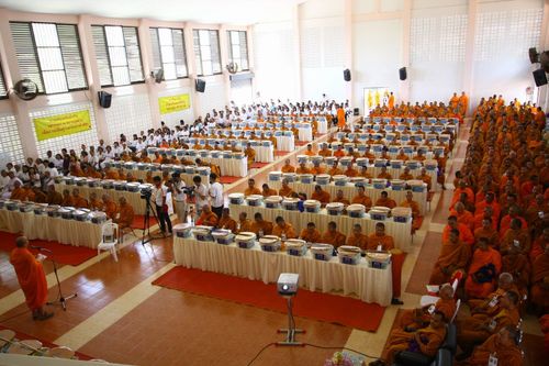 ภาพ No.3351:พิธีถวายสังฆทานแด่คณะสงฆ์ 266 วัด ใน 4 จังหวัดภาคใต้ ครั้งที่ 57