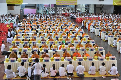 ภาพ No.3370:พิธีถวายสังฆทานแด่คณะสงฆ์ 266 วัด ใน 4 จังหวัดภาคใต้ ครั้งที่ 60