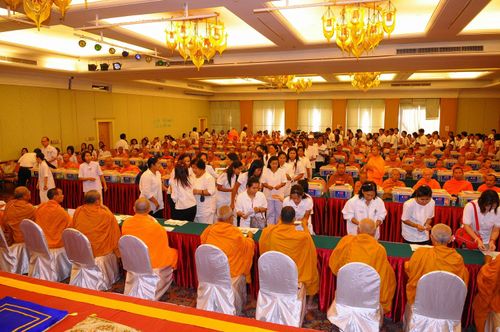 ภาพ No.3375:พิธีถวายสังฆทานแด่คณะสงฆ์ 266 วัด ใน 4 จังหวัดภาคใต้ ครั้งที่ 61