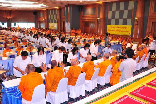 ภาพ No.3390:พิธีถวายสังฆทานแด่คณะสงฆ์ 266 วัด ใน 4 จังหวัดภาคใต้ ครั้งที่ 62