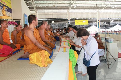 ภาพ No.3427:	พิธีถวายสังฆทานแด่คณะสงฆ์ 286 วัด ใน 4 จังหวัดภาคใต้ ครั้งที่ 66