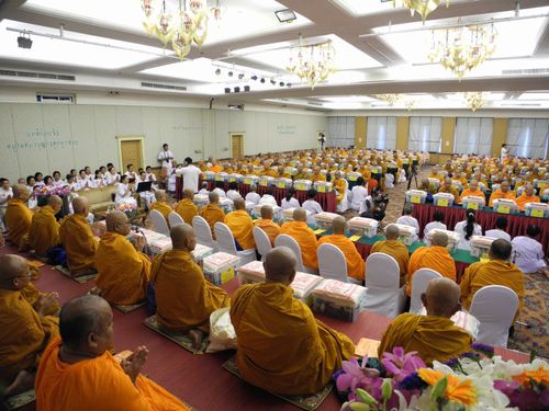 ภาพ No.3449:พิธีถวายสังฆทานแด่คณะสงฆ์ 286 วัด ใน 4 จังหวัดภาคใต้ ครั้งที่ 67