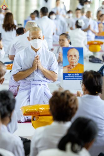 ภาพ No.84133:พิธีเวียนประทักษิณ พิธีวันทาเจดีย์ พิธีขอขมา และมอบผ้าไตร  ในโครงการบรรพชาอุปสมบทหมู่ธรรมทายาทรุ่นเข้าพรรษา และโครงการบรรพชาสามเณรโรงเรียนนานาชาติ รุ่นที่12 ในวันเสาร์ที่ 22 กรกฎาคม พ.ศ. 2566