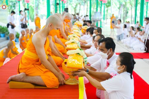 ภาพ No.81699:พิธีอุปสมบทอุทิศชีวิต สามเณรเปรียญธรรม 11 รูป ในวันวิสาขบูชา วันเสาร์ที่ 3 มิถุนายน 2566 ณ อุโบสถพระไตรปิฎก วัดพระธรรมกาย จ.ปทุมธานี