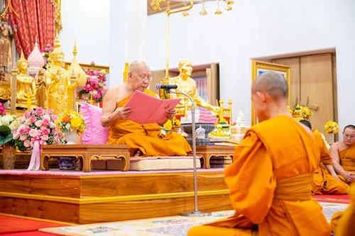 ภาพ No.78553:พิธีต้อนรับสัญญาบัตร พัดยศ ผ้าไตรและถวายมุทิตาสักการะฯ พระครูสิทธิรัตนวิเทศ และ พระครูวิเทศสันติคุณ วันอังคารที่ 28 มีนาคม พ.ศ. 2566 ณ อุโบสถวัดพระธรรมกาย