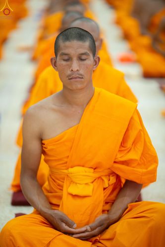 ภาพ No.79983:สามเณรฟังธรรม ปฎิบัติธรรม ในโครงการบรรพชาสามเณรหมู่ ประเทศเนปาล วันที่ 20 มีนาคม พ.ศ.2566