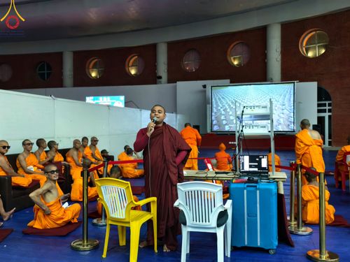 ภาพ No.315279:​วันอาทิตย์ที่ 22 มีนาคม พ.ศ.2569 สามเณรธรรมทายาทเนปาล 500 รูป ฟังธรรม สวดมนต์ ปฏิบัติธรรมร่วมกัน  ณ International Assembly and Meditation Hall Lumbini