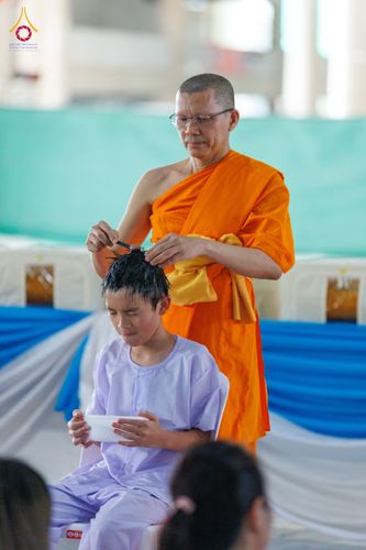ภาพ No.338205:วันอาทิตย์ต้นเดือน 5 กรกฎาคม พ.ศ.2569 พิธีตัดปอยผมสามเณรนานาชาติ AEC & WAB รุ่นที่ 1 ณ วัดพระธรรมกาย