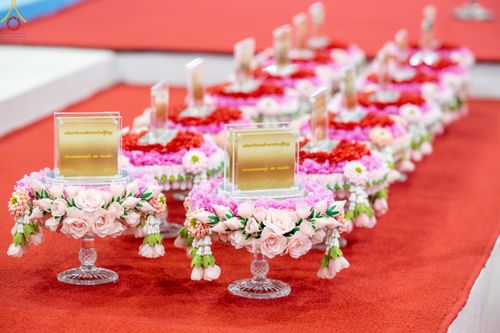 ภาพ No.78977:พิธีวางแผ่นจารึกชื่อ และพิธีวางพวงมาลัยสักการะพระบรมพุทธเจ้า ณ สภาธรรมกายสากล วัดพระธรรมกาย วันที่ 2 เมษายน พ.ศ. 2566