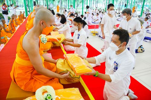 ภาพ No.81701:พิธีอุปสมบทอุทิศชีวิต สามเณรเปรียญธรรม 11 รูป ในวันวิสาขบูชา วันเสาร์ที่ 3 มิถุนายน 2566 ณ อุโบสถพระไตรปิฎก วัดพระธรรมกาย จ.ปทุมธานี
