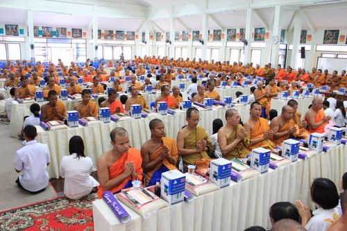 ภาพ No.3452:พิธีถวายสังฆทานแด่คณะสงฆ์ 286 วัด ใน 4 จังหวัดภาคใต้ ครั้งที่ 68