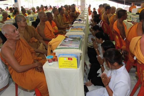 ภาพ No.3466:	พิธีถวายสังฆทานแด่คณะสงฆ์ 286 วัด ใน 4 จังหวัดภาคใต้ ครั้งที่ 69