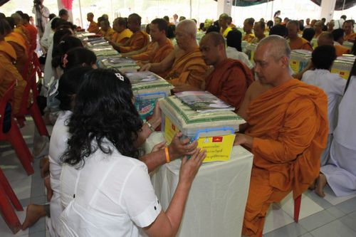 ภาพ No.3467:	พิธีถวายสังฆทานแด่คณะสงฆ์ 286 วัด ใน 4 จังหวัดภาคใต้ ครั้งที่ 69