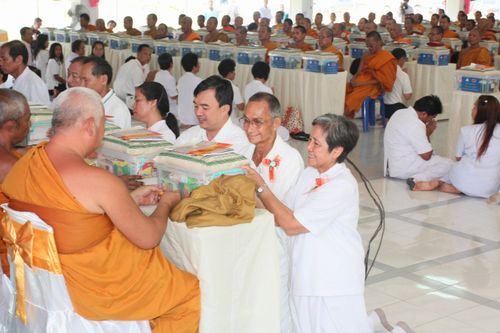 ภาพ No.3490:พิธีถวายสังฆทานแด่คณะสงฆ์ 286 วัด ใน 4 จังหวัดภาคใต้ ครั้งที่ 72