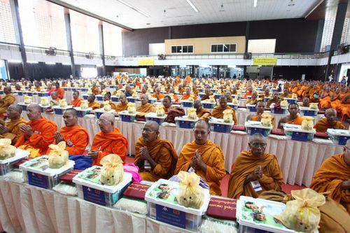 ภาพ No.3516:พิธีถวายสังฆทานแด่คณะสงฆ์ 286 วัด ใน 4 จังหวัดภาคใต้ ครั้งที่ 74