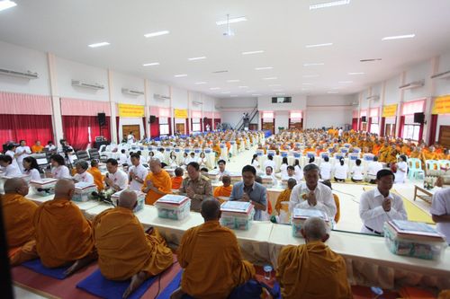 ภาพ No.3524:พิธีถวายสังฆทานแด่คณะสงฆ์ 286 วัด ใน 4 จังหวัดภาคใต้ ครั้งที่ 76