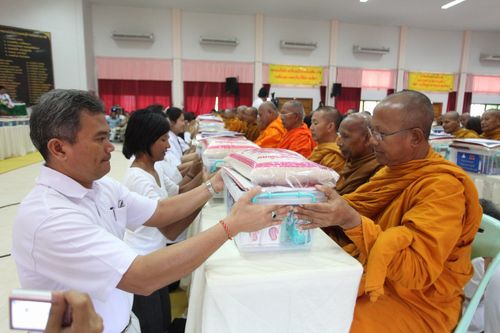 ภาพ No.3526:พิธีถวายสังฆทานแด่คณะสงฆ์ 286 วัด ใน 4 จังหวัดภาคใต้ ครั้งที่ 76